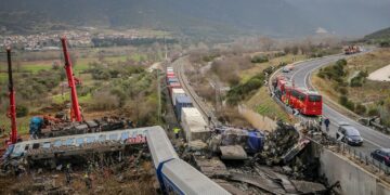 Διακοπή στη δίκη των Τεμπών: Η πρόεδρος έβαλε τα κλάματα και λιποθύμησε – «Συγγνώμη, δεν αισθάνομαι καλά»