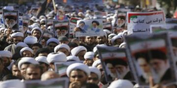 Ιρανός που ζει στην Αθήνα λέει πως πυρήνες φανατικών περιμένουν εντολές για να κάνουν κούγκι την Ελλάδα