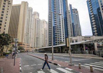 Πόλη – φάντασμα το Ντουμπάι: Εργαζόμενοι δανείζονται για να ζήσουν καθώς οι τουρίστες εξαφανίστηκαν