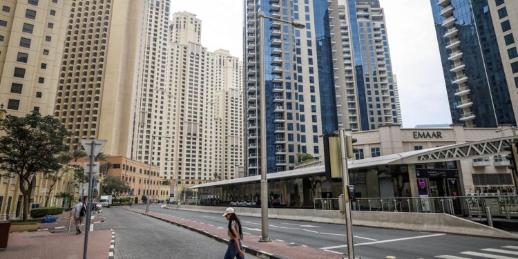 Απόγνωση στο Ντουμπάι: Εργαζόμενοι δανείζονται για να ζήσουν καθώς οι τουρίστες εξαφανίστηκαν
