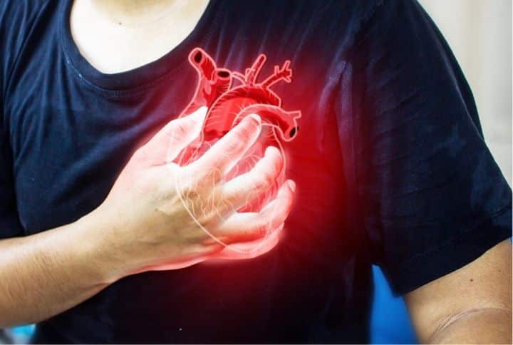 Όλο και περισσότεροι άνθρωποι πεθαίνουν από καρδιακή ανεπάρκεια, προειδοποιούν οι γιατροί: Όσο δύσκολο κι αν είναι, πρέπει να εγκαταλείψετε αυτές τις 4 συνήθειες 1 kardiaki aneparkeia 2