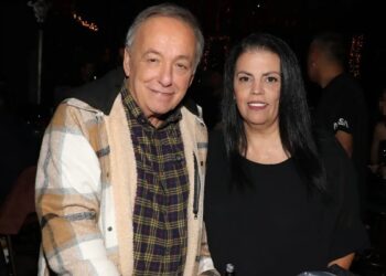 Ανδρέας Μικρούτσικος: Ανεβαίνει τα σκαλιά της εκκλησίας με την Έλενα Μαστραγγελή – Το επόμενο βήμα μετά από 11 χρόνια κοινής πορείας