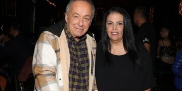 Ανδρέας Μικρούτσικος: Ανεβαίνει τα σκαλιά της εκκλησίας με την Έλενα Μαστραγγελή – Το επόμενο βήμα μετά από 11 χρόνια κοινής πορείας