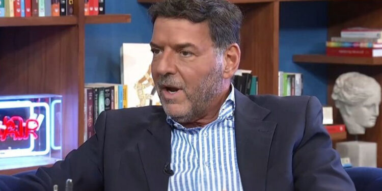 Alldaynews.gr Γιώργος Τσαγκαράκης: «Πουλούσα το σπιτικό μας μέρα-μέρα για να ζήσω» – Η ορφάνια στα 12 και το οικοτροφείο