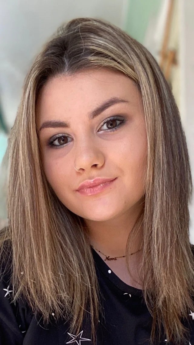 Η υπόθεση της 20χρονης Νεφέλης, που έχασε τη ζωή της από πυρκαγιά σε καφετέρια στον Πειραιά τον Ιούλιο του 2020, παραμένει εγκλωβισμένη σε διαρκείς αναβολές