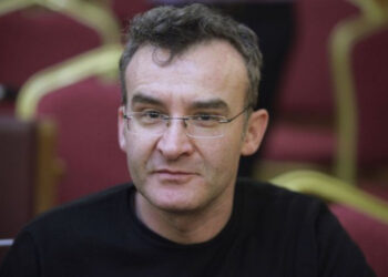 Η αποκάλυψη του Νίκου Ορφανού: «Είπα στη γυναίκα μου και τον γιο μου ότι έχω όγκο στον εγκέφαλο»