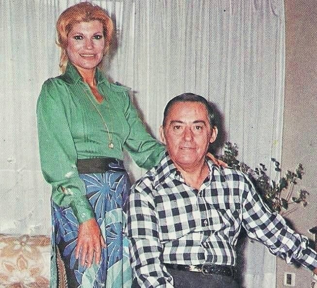 Παραμένει γλυκιά και σικάτη η Έλσα Ρίζου: Πως είναι στα 90 της η αγαπημένη ηθοποιός και σύζυγος του Νίκου Ρίζου 2 rizos rizou