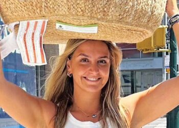 Σοφία Μητσοτάκη: Που εργάζεται και τι κάνει στην ζωή της η κόρη του πρωθυπουργού – Σπάνιες φωτογραφίες