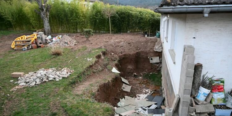 Μόλις μαθεύτηκε: Αυτός είναι ο λόγος που σκότωσαν τη μητέρα τους – Κατηγορεί ο ένας τον άλλον τώρα