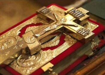 Πότε είναι η Κυριακή της Σταυροπροσκυνήσεως: Τι τρώμε και το έθιμο με τα σταυρολούλουδα