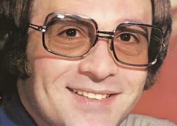 Πέθανε με φριχτό τρόπο στο νοσοκομείο στα 52 ο Έλληνας τραγουδιστής με την διεθνή καριέρα