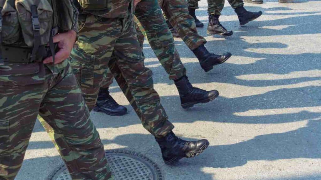 Επιστράτευση στην Ελλάδα: Ηλικίες, στάδια και «πορτοκαλί συναγερμός» 4 stratos 1024x576 1