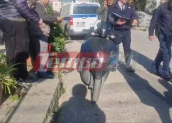 Απίστευτο τροχαίο στην Πάτρα: Αυτοκίνητο χτύπησε πεζή – εκσφενδονίστηκε σε μηχανάκι και κατέληξε σε γλάστρες