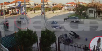 Συγκλονιστικό βίντεο ντοκουμέντο από σύγκρουση μηχανής με αυτοκίνητο – Παρασύρθηκε πεζή (video)