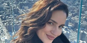 Ξένια Βέρρα: «Πριν κοιµηθώ τα βράδια, ακούω πάντα τους Χαιρετισµούς της Παναγίας, µόνο αυτοί ηρεµούν την ψυχή µου»