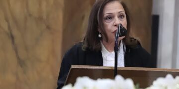 Το σπαρακτικό αντίο της Χ. Αλεξίου στη Μαρινέλλα: «Μαρινέλλα μου μεγάλη καπετάνισσα – Μιλά για σένα όλος ο ελληνισμός που κατοικεί σε όλα τα πλάτη και τα μήκη»