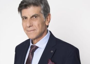 Γιάννης Μπέζος: «Είναι αδιανόητο να ζεις υπό την ομηρία του άλλου υποδυόμενος τον ευτυχισμένο»