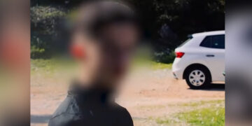 ΣΚΗΝΕΣ ΑΡΧΑΙΑΣ ΤΡΑΓΩΔΙΑΣ: «ΘΕΛΩ ΝΑ ΞΑΝΑΔΩ ΤΟΝ ΑΔΕΛΦΟ ΜΟΥ. ΝΑ ΤΟΥ ΠΩ Ο,ΤΙ ΔΕΝ ΤΟΥ ΕΧΩ ΠΕΙ» – ΟΔΥΝΗ ΓΙΑ ΤΟΝ 15ΧΡΟΝΟ