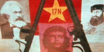 Δεν ήταν ο Γιωτόπουλος: Άλλος είναι ο πραγματικός αρχηγός της «17 Νοέμβρη» που «έδειξε» ο Ανδρέας Παπανδρεού