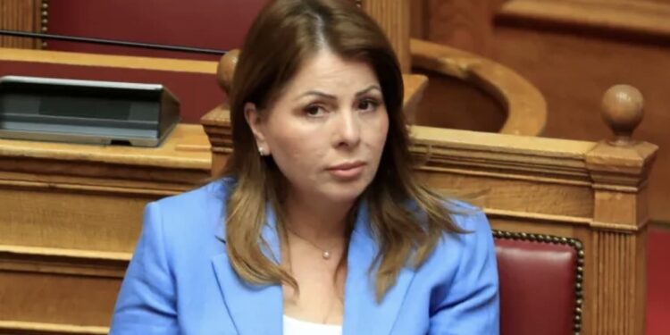 ΟΠΕΚΕΠΕ: «Ζήτησα τη βοήθεια της κυρίας Παπακώστα για ένα ζώο» λέει ο κτηνοτρόφος για το «ρουσφέτι»