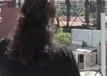 «Με επικήρυξε η μαφία για 50.000 δολάρια»: Η γυναίκα που ζητά άσυλο και το ελληνικό κράτος της δίνει «μηδέν μέρες» για να φύγει