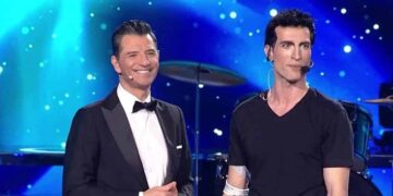 YFSF: Ο Κωνσταντίνος Μαγκλάρας έγινε… Σάκης Ρουβάς – Η μεταμόρφωση και η αντίδρασή του τραγουδιστή