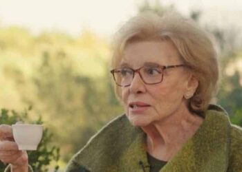 Μάρω Κοντού: «Η γιαγιά με είπε… και γύρισε την πλάτη της – Αυτό το έφερνα μαζί μου για πολλά χρόνια»