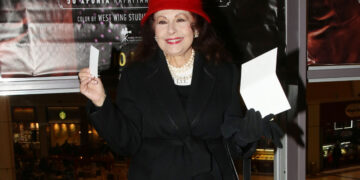 Ελένη Ανουσάκη – Η μάχη για την υγεία της και οι 7 ημέρες στο νοσοκομείο: «Έχει δημιουργηθεί καρδιακή ανεπάρκεια»