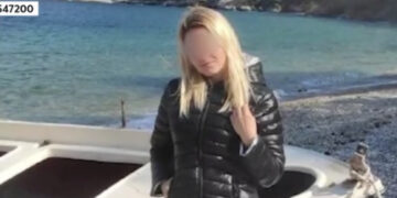 ΑΥΤΗ είναι η 38χρονη που έριξαν νέφτι και έδειραν άγρια – Νέο Βίντεο από την επίθεση – «Έχει πάθει μεγάλη ζημιά στο πρόσωπο», λέει η αδερφή της