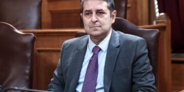 Για την υπόθεση Λαζαρίδη: Το sms που έστειλε ο Γιώργος Μυλωνάκης στη σύζυγό του λίγα δευτερόλεπτα πριν καταρρεύσει