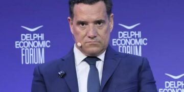 «Μόνο ντροπή, αλλά ποιος την έχασε»: Η απάντηση διευθυντή του ΕΣΥ στον Γεωργιάδη μετά την επίθεση στη γιατρό