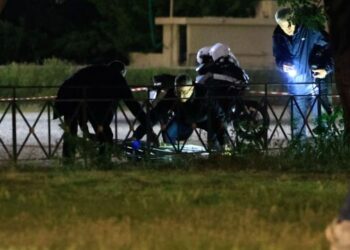 Άγιος Δημήτριος: «Τον κάρφωσαν στην καρδιά, περπάτησε μερικά μέτρα και πέθανε» – Συγκλονίζει μάρτυρας για τον 25χρονο (video)