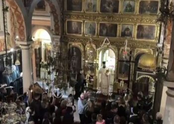 Σκηνές δέους στην Κέρκυρα: Έγινε η πρώτη Ανάσταση – Ο «σεισμός» μέσα στην εκκλησία που συγκλονίζει