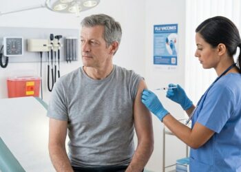 Βόμβα σε νέα μελέτη: Μπορεί το ισχυρότερο αντιγριπικό εμβόλιο να γίνει ασπίδα και για τη νόσο Αλτσχάιμερ;