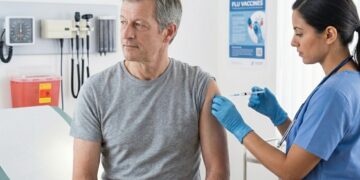 Βόμβα σε νέα μελέτη: Μπορεί το ισχυρότερο αντιγριπικό εμβόλιο να γίνει ασπίδα και για τη νόσο Αλτσχάιμερ;