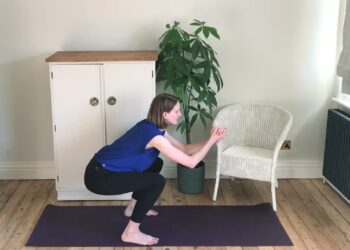 Θέλετε να ξεκινήσετε τη γυμναστική στο σπίτι; Αυτές οι 5 ασκήσεις αποτελούν τη βάση