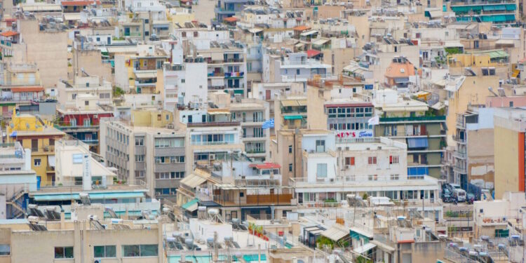 Εξώσεις «εξπρές» σε κακοπληρωτές ενοικιαστές χωρίς δικαστήριο αλλά με πιστοποιημένους δικηγόρους – Τι αλλάζει από 1η Μαΐου