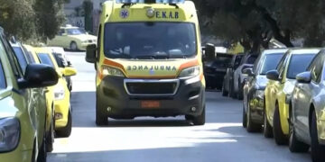 13χρονη έπεσε από μπαλκόνι σχολείου στο Χαϊδάρι – Νοσηλεύεται διασωληνωμένη στην Εντατική