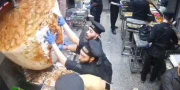 Τεράστιος γύρος παραλίγο να καταπλακώσει σουβλατζήδες – Δείτε βίντεο