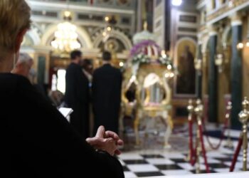 Καβγάς μεταξύ Ιερέα και αντιδημάρχου στην ακολουθία της Αναστάσεως – «ΝΤΡΟΠΗ ΣΟΥ, ΔΕΝ ΕΧΕΙ ΕΥΛΟΓΙΑ ΣΗΜΕΡΑ ΓΙΑ ΣΕΝΑ»