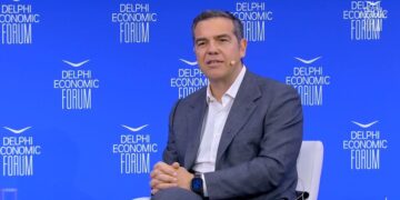 Αλέξης Τσίπρας στο Φόρουμ των Δελφών για το νέο κόμμα: «Όλα στην ώρα τους, επιστρέφω τώρα για να υπάρξει κανονικότητα»