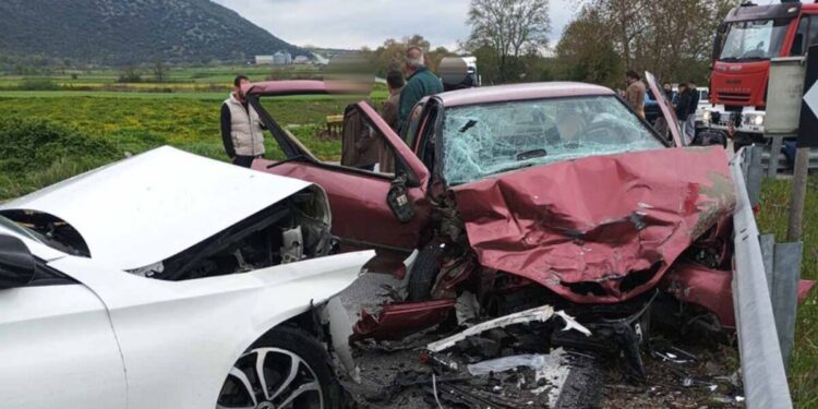 Alldaynews.gr ΤΡΑΓΩΔΙΑ ΤΟ ΜΕΓΑΛΟ ΣΑΒΒΑΤΟ: ΝΕΚΡΟ 3ΧΡΟΝΟ ΣΕ ΣΦΟΔΡΟ ΤΡΟΧΑΙΟ – ΤΟ ΕΙΧΕ ΣΤΗΝ ΑΓΚΑΛΙΑ Η ΜΑΜΑ ΣΤΗ ΘΕΣΗ ΤΟΥ ΣΥΝΟΔΗΓΟΥ