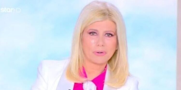 Ξέσπασε σε κλάματα η Ζήνα Κουτσελίνη στα γενέθλιά της: «Ως παιδί κακοποιημένο, με κακοποιήσατε και το λέω ανοιχτά»