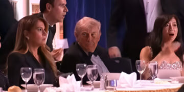 Η πρώτη αντίδραση της Μελάνια μετά τους πυροβολισμούς στο Χίλτον – Η χαρακτηριστική ατάκα που είπε στον Τραμπ