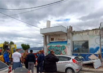 Συνελήφθη ο εργολάβος για το μπαλκόνι που καταπλάκωσε γυναίκα και την σκότωσε – «Δούλευαν κομπρεσέρ, έριχναν τοίχους» λένε μάρτυρες (video)