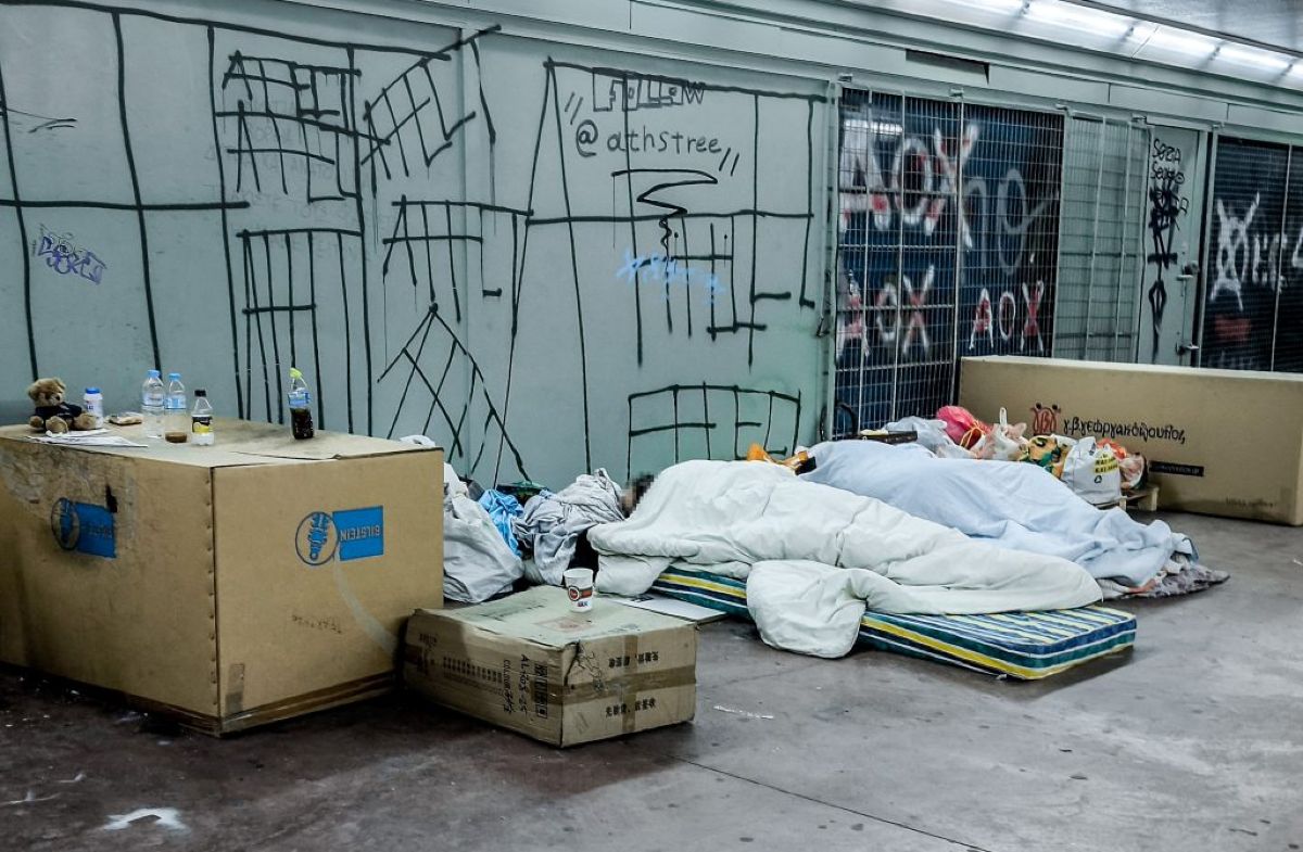 Κέντρο Αθήνας: Ανθρώπινες ζωές στο περιθώριο και μια κρίση που μεγαλώνει