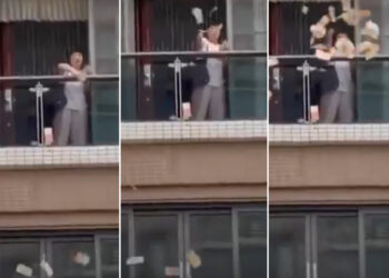 Γυναίκα σκορπάει από το μπαλκόνι 160.000 μετά από καβγά με τον σύζυγό της – Μάζευαν τα λεφτά οι περαστικοί (video)