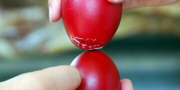 Πόσες μέρες αντέχουν τα πασχαλινά αυγά – Το λάθος που κάνουν όλοι μετά την Ανάσταση