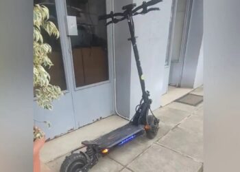 «Ο οδηγός ήταν γεμάτος αίματα και έκλαιγε πάνω από τον 13χρονο» λέει ο θείος του παιδιού – «Φώναζε “Κωνσταντίνε, Κωνσταντίνε” και δεν αντιδρούσε»