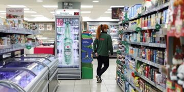 Ξεκίνησε το Market Pass: Πότε θα το δείτε στους λογαριασμούς σας – Ποιοι θα πάρουν αναδρομικά